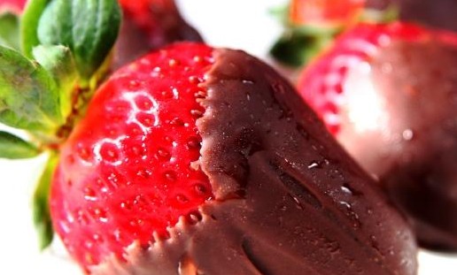 86284-795x604-Stawberries-Dipped-in-Chocolate.jpg